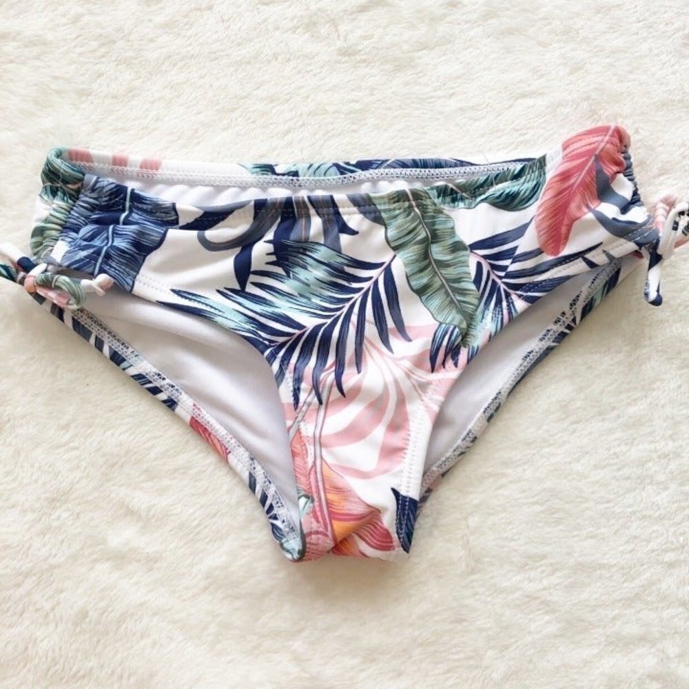 NWOT Raisins Girl Tropical Leaves Swim Bottom